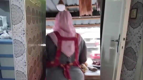 Thick Muslim Indonesian Milf