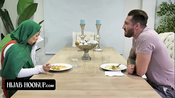 Hijab Beauty Goldie Glock Wants Some Sexy Lingerie And Hard Cock