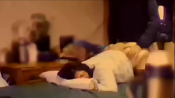 Angie, prostituta casada e madura: Ela foge para ser uma prostituta fora de casa