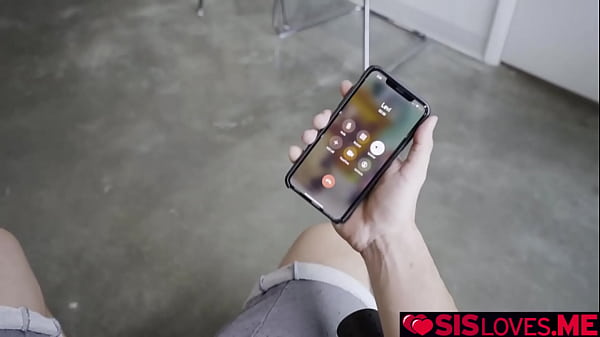 Stepsister pops out her pussy and lets stepbrother lick her clit