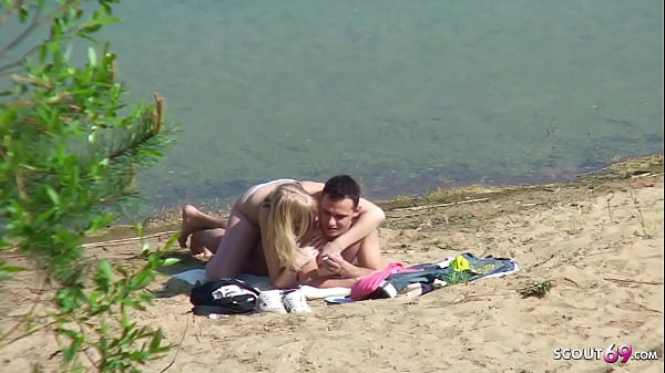 Echtes junges Paar heimlich beim Ficken am Strand gefilmt Deutsch