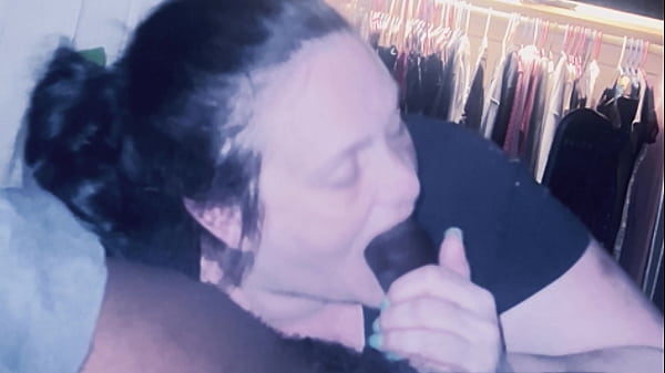 Monster gumjob gets a monster cumshot