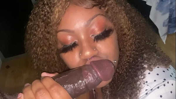 VonMadeEm fode MsDangerousMacy enquanto sua amiga grava