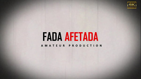 Novinha sendo arrombada por uma rola grande de 26 cm