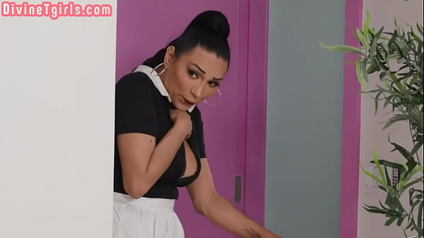 Deepthroating TS MILF assfucked by Asian TS maid in uniform