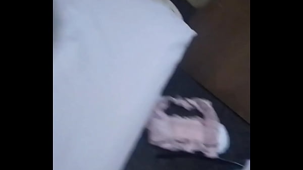 Japonesa extra pequena engolindo um monstruoso pau amarrado ou toupeira com uma buceta pequena e aberta! Pauzudo de um colegial magrinha privilegiado