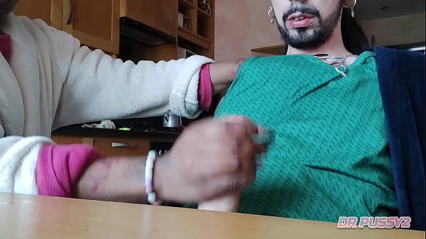 MASTURBEI O MELHOR AMIGO DO MEU MARIDO E DEIXEI ELE FILMAR SEM O CORNO SABER