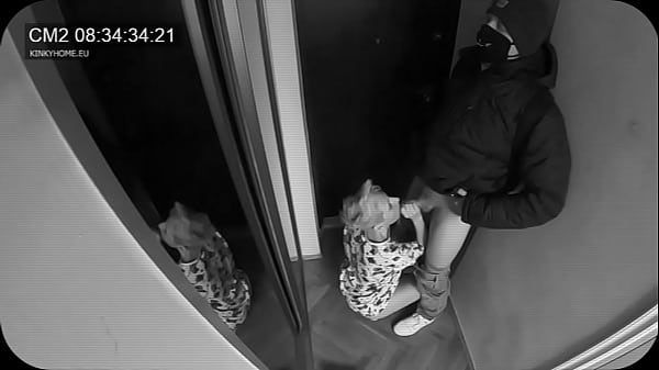 Wife sucked the postman while husband in the next door