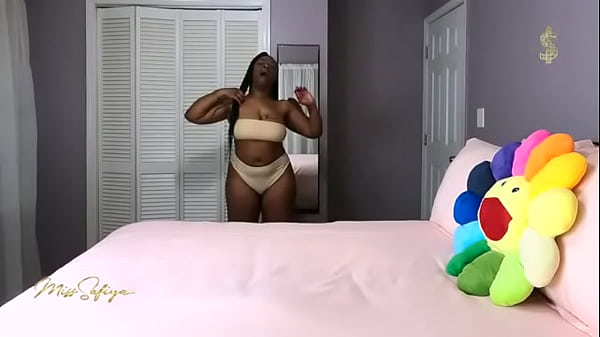 Beach Bunny - Custom - 4K Thumbnail