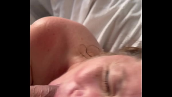 Danni Jones Gives Her Airport Driver An Incredible Tip