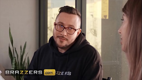 (Markus Dupree) Cant Focus On His Work Because Of Gorgeous (Nicolette Shea) - Brazzers