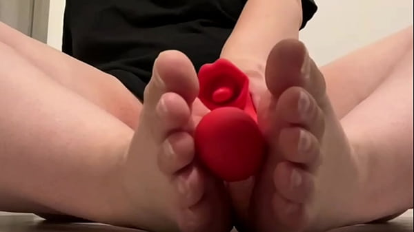 My feet would look perfectly playing with your dick Thumbnail