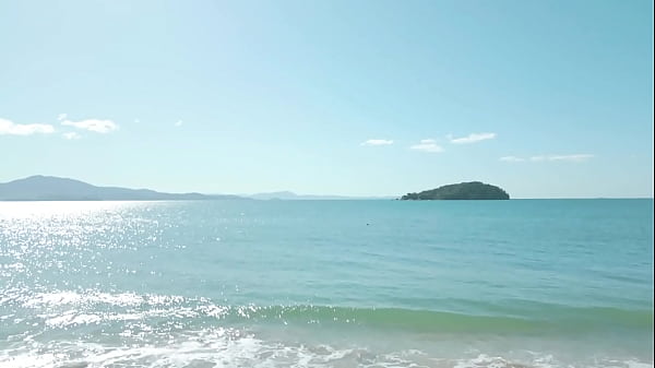 Drone flagra casal em sexo na lancha em alto mar