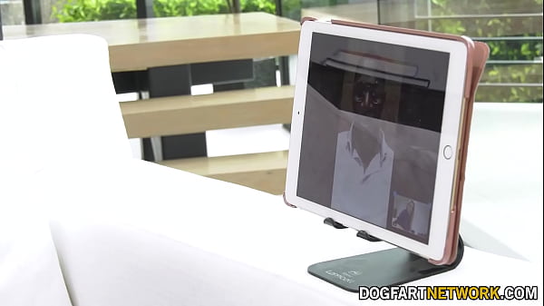 Australian goddess Savannah Bond has anal housecall with BBC