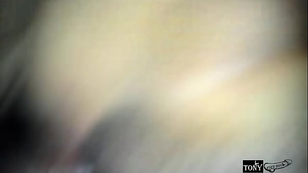 Esto es lo que hacen con migo cuando piensan que soy demasiado tímido.. yo sólo me dejo querer hasta que solas de ponen de a perrito y me las cojo por el culo.