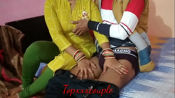 छत पर खड़ी देसी भाभी को गरम करके ताबड़तोड़ चोदा