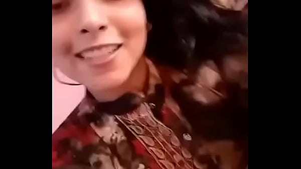 Linda garota imaginando