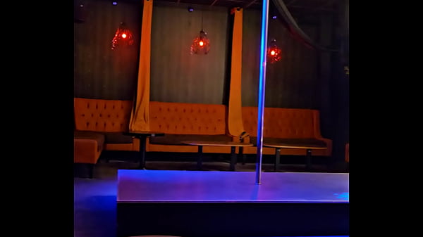 What do you think? What outfits should I wear when I strip in a club? Thumbnail