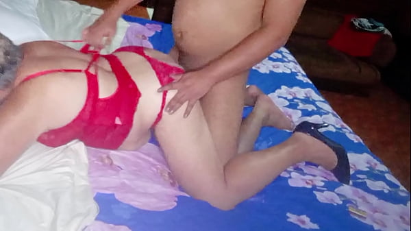 My boss invites me to her country house for a weekend Thumbnail