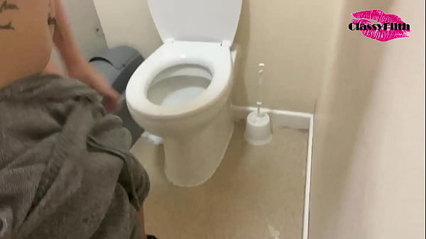 Classy's Wet Pussy Pissing up Close Thumbnail