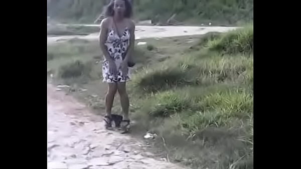 Caiu a calcinha she lost her panties her panties fall to the floor Thumbnail