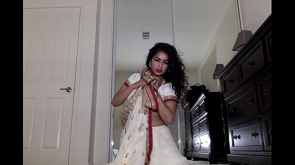Desi Dhabi in Saree getting Naked and Plays with Hairy Pussy