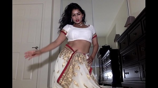 Desi Dhabi in Saree getting Naked and Plays with Hairy Pussy