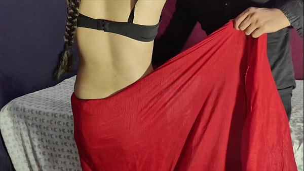 Sexo hardcore com meia-irmã indiana gostosa no Diwali