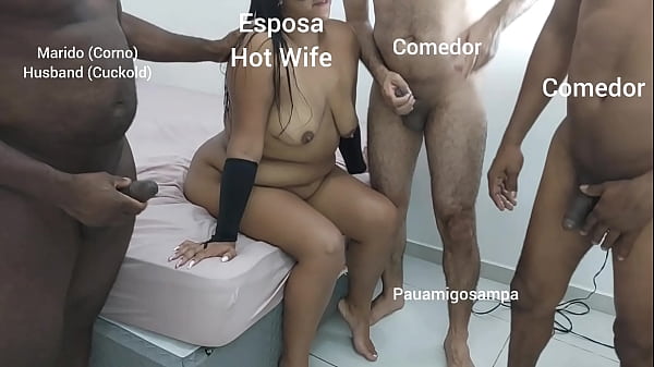 Adivinha de quem é o pau. Essa esposa rabuda quis tentar adivinhar qual pau estava fudendo ela no cuzinho e na buceta ficou toda fodida com três paus pretos