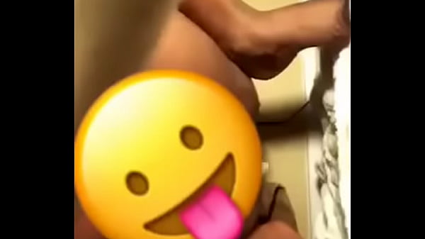 Squirting ebony Thumbnail