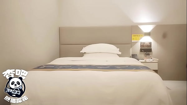 熊猫探花-“老公，我快不行啦，要被你艹死了”美容院小姐姐生意失败下海捞金