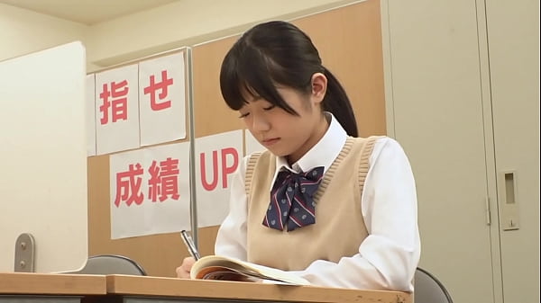 https://bit.ly/3mvVbPU　「見ないで...おしっこ漏れちゃう...」 変態塾講師に利尿剤&媚薬を盛られ和式便所で大量失禁快感に耐え切れず連続絶頂する足腰ガクブル制服女子【パート2】