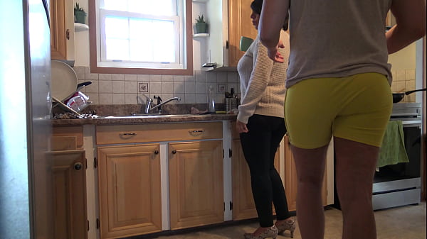 TABOO FAMILY: stepmother lets stepson fuck her while cooking in the kitchen