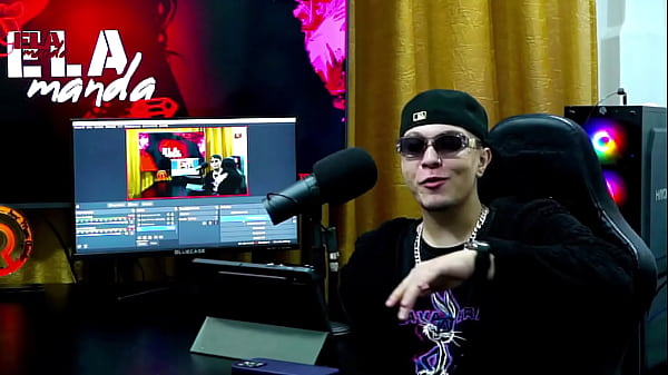 A Ruiva ficou com tanto tesão que pediu pro Ted dedar a buceta dela bem gostoso, a namorada dele ficou so Olhando – Pápum no Barraco! – Ela Manda