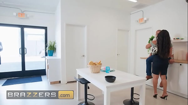 Sugar Baby Calls The Shots Abigaiil Morris / Brazzers/ Enter XVPROMO on official site for discount