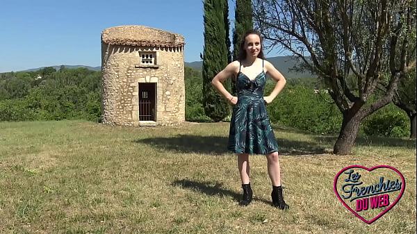 Amandine, 18ans, va s'occuper de trois mecs