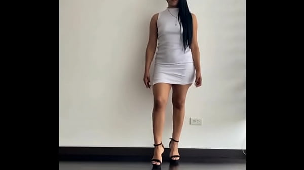 latina dancing big ass Thumbnail