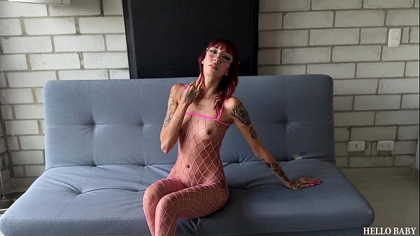 A linda Petite Evangeline faz sua primeira cena ANAL