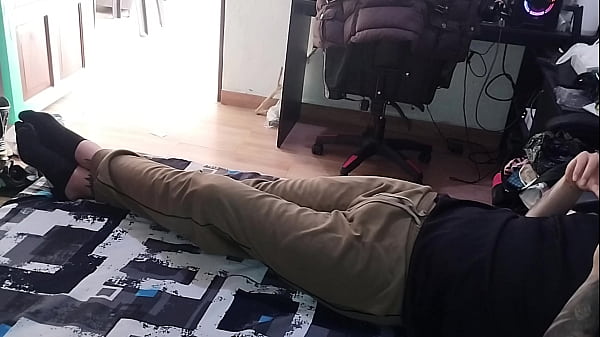 Mi novia sabe como ganarse el permiso para salir de fiesta (se traga toda la leche)