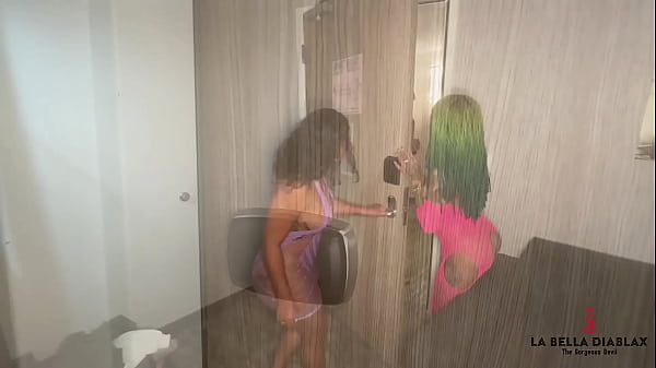LabellaDiablaX & Wetkittycity love spit and Musa Phoenix BBC
