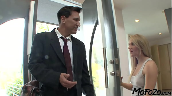 MOFOZO.com – Blonde First-timer Gets A Big Facial cumshot