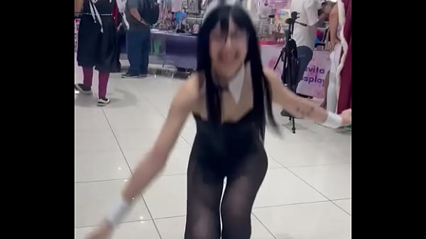 My first time in public wearing a Cosplay?#bunnygirlsenpai Thumbnail