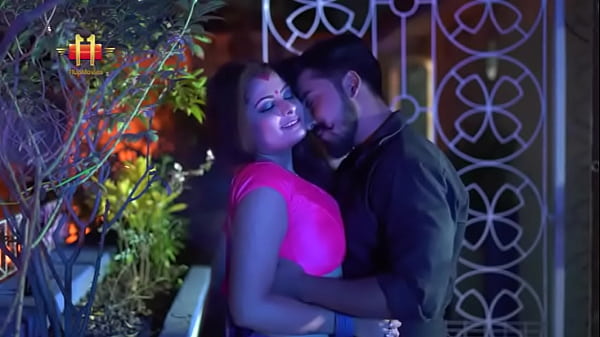 INDIAN hot romantic sex video on internet