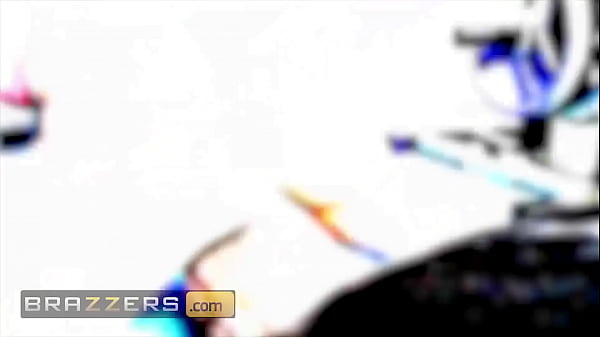 Hot Fucking Scenes From Blonde Busty Babe (Luna Star) - Brazzers