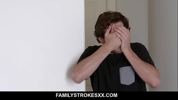 Curvy stepmom gets cum filled mouth