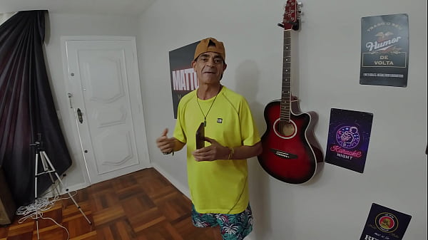 30 anos de porno e a primeira vez que o tiozinho fodeu a anazinha rabuda