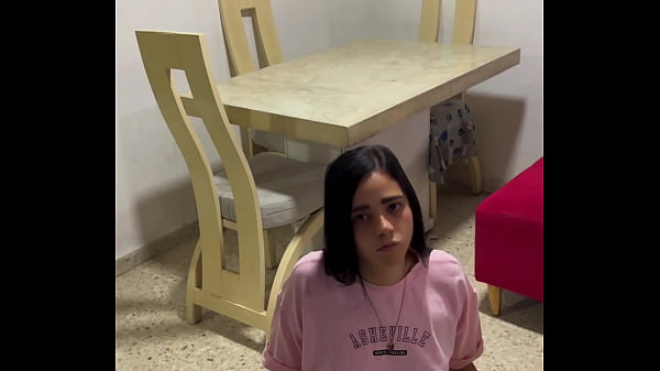 jovencita de 18 en su primera porno