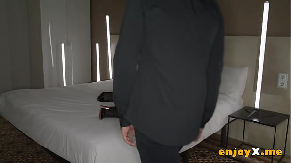 Valentina, a brown-haired adult movie star with a torrid anal, gets a rock hard boner in her tight ass. Love full hd porn!