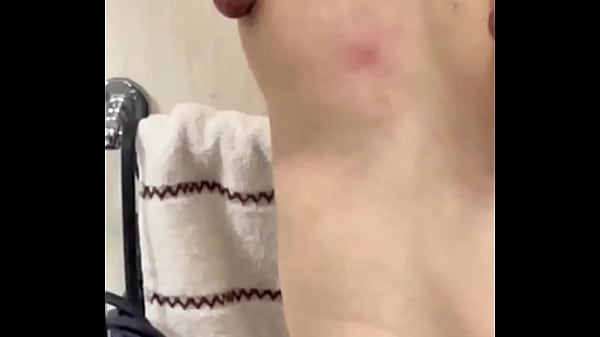 Ágyban szeretkezés feleséggel aki spriccelve élvez