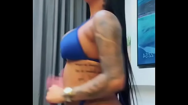 Hot amateur brunette Thumbnail